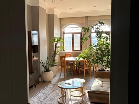 Nəriman Nərimanovda 2 otaqlı yeni tikili mənzil kirayə verilir, 87 m², 1 700 AZN/ay, şəkil 5 / 12