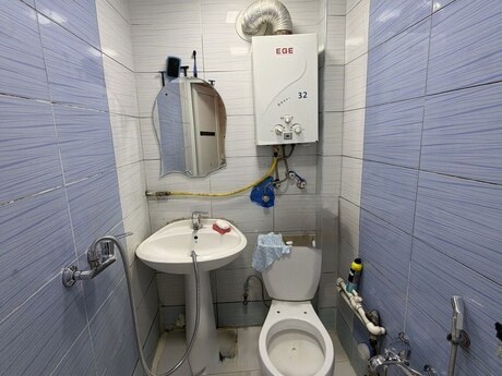 Gənclikdə 2 otaqlı köhnə tikili mənzil satılır, 40 m², 115 000 AZN, şəkil 5 / 8