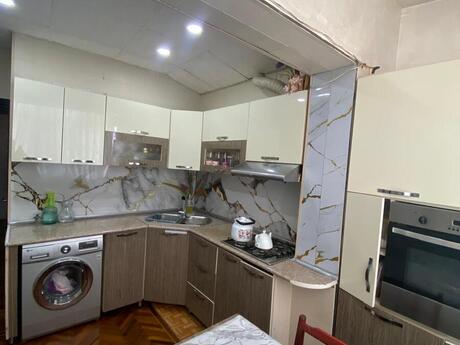 Azadlıq Prospektidə 2 otaqlı köhnə tikili mənzil satılır, 90 m², 180 000 AZN, şəkil 3 / 6