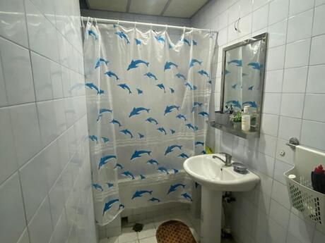 Azadlıq Prospektidə 2 otaqlı köhnə tikili mənzil satılır, 90 m², 180 000 AZN, şəkil 5 / 6