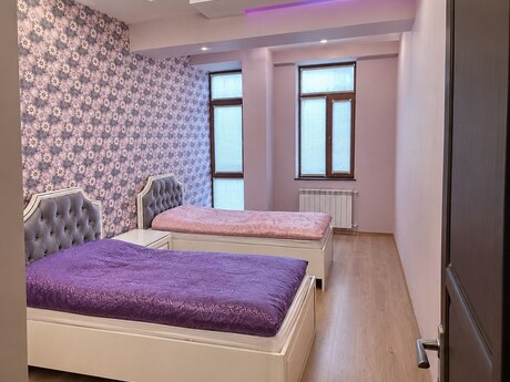 28 Mayda 3 otaqlı yeni tikili mənzil kirayə verilir, 125 m², 1 100 AZN/ay, şəkil 2 / 10