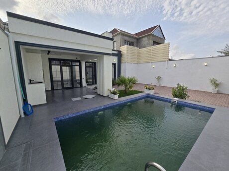 Mərdəkanda 4 otaqlı həyət evi satılır, 130 m², 234 000 AZN, şəkil 2 / 12