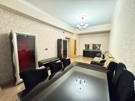 2 otaqlı mənzil, 85 m², Səbail, 750 AZN