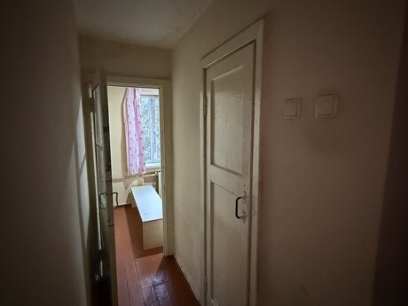 Сдаётся 2-комнатная квартира в старом фонде, Azadlıq Prospekti, 40 м², 450 AZN/мес, фото 2 / 6