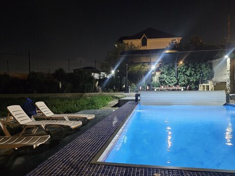 6 rooms · 300 m²