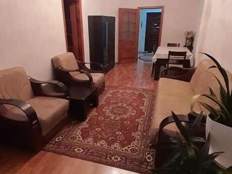 Memar Əcəmidə 2 otaqlı yeni tikili mənzil kirayə verilir, 72 m², 700 AZN/ay, şəkil 3 / 9