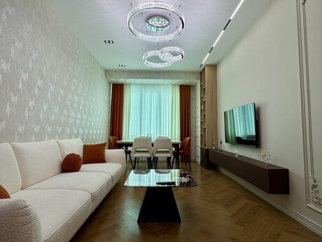 Elan №6563309 - Bakı, Nəsimi r., 4 otaqlı, 130 m², 13/15 mərtəbə