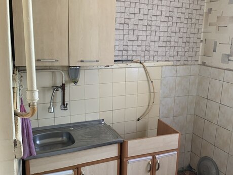 2-room old-build apartment for sale in Yeni Suraxanı, 50 m², 76 000 AZN, photo 5 / 9