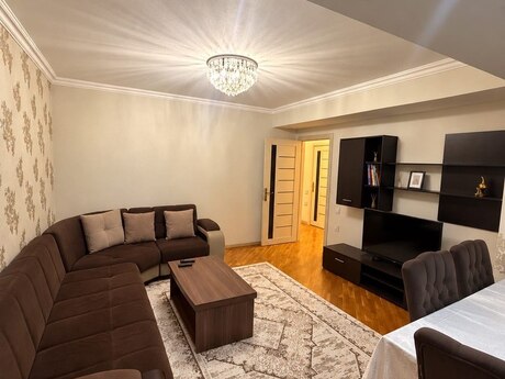 2-room new-build apartment for sale in Yeni Yasamal, 70 m², 176 000 AZN, photo 2 / 10