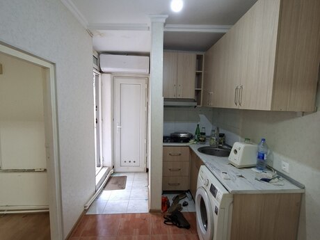 Sahildə 2 otaqlı köhnə tikili mənzil satılır, 45 m², 138 000 AZN, şəkil 5 / 8