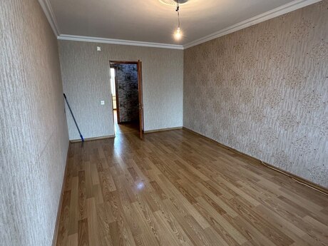Bakıxanovda 3 otaqlı köhnə tikili mənzil satılır, 85 m², 158 000 AZN, şəkil 2 / 9