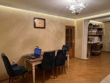 3-room old-build apartment for sale in İnşaatçılar, 75 m², 255 000 AZN, photo 2 / 7