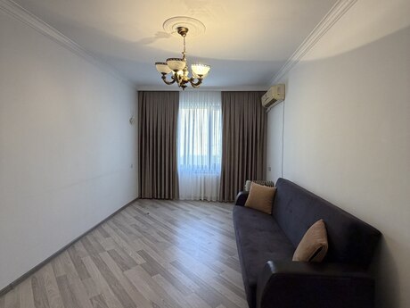 2-room old-build apartment for sale in Əhmədli, 65 m², 187 000 AZN, photo 2 / 12