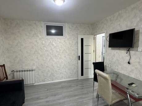 İnşaatçılarda 2 otaqlı köhnə tikili mənzil kirayə verilir, 50 m², 600 AZN/ay, şəkil 2 / 12