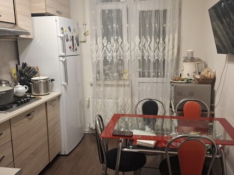 2-room new-build apartment for sale in Yasamal, 64 m², 177 000 AZN, photo 3 / 5