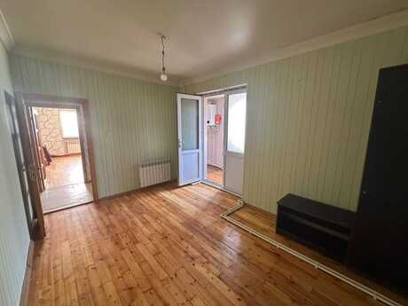Yeni Günəşlidə 3 otaqlı köhnə tikili mənzil satılır, 74 m², 135 990 AZN, şəkil 4 / 11
