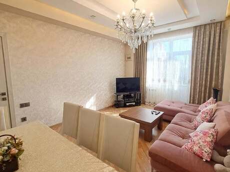 Neftçilərdə 3 otaqlı yeni tikili mənzil satılır, 111 m², 264 000 AZN, şəkil 2 / 12