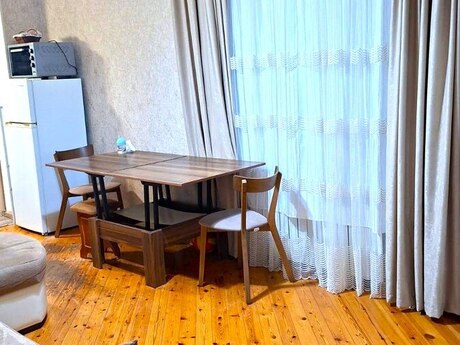 Əhmədlidə 2 otaqlı köhnə tikili mənzil satılır, 45 m², 125 000 AZN, şəkil 2 / 10