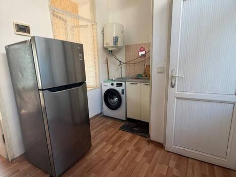 1-room old-build apartment for rent in Nərimanov, 42 m², 420 AZN/mo, photo 3 / 5