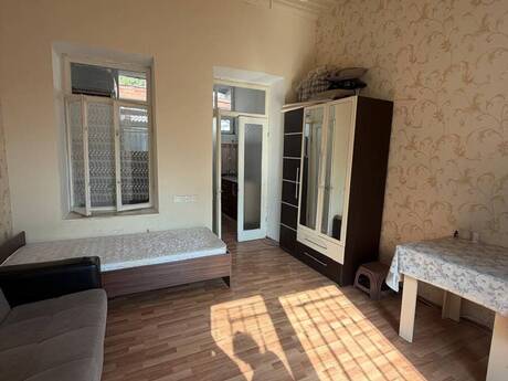 1-room old-build apartment for rent in Nərimanov, 42 m², 420 AZN/mo, photo 2 / 5