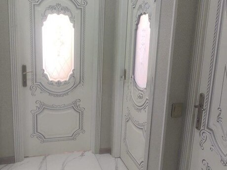 Neftçilərdə 2 otaqlı yeni tikili mənzil kirayə verilir, 45 m², 700 AZN/ay, şəkil 3 / 12