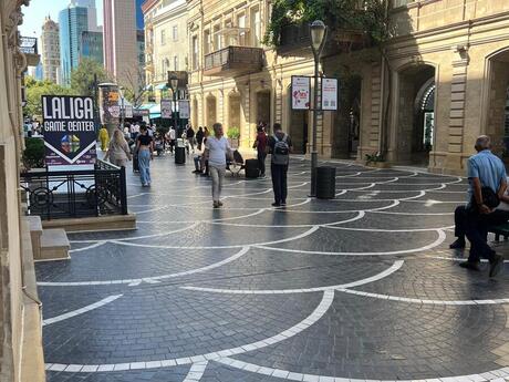 4 otaqlı mənzil, 180 m², Sahil, 1 400 AZN