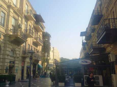Sahildə 4 otaqlı köhnə tikili mənzil kirayə verilir, 180 m², 1 400 AZN/ay, şəkil 3 / 12