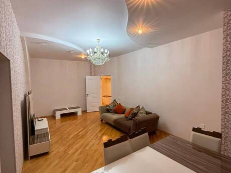 8 Noyabrda 3 otaqlı yeni tikili mənzil kirayə verilir, 120 m², 1 100 AZN/ay, şəkil 3 / 12