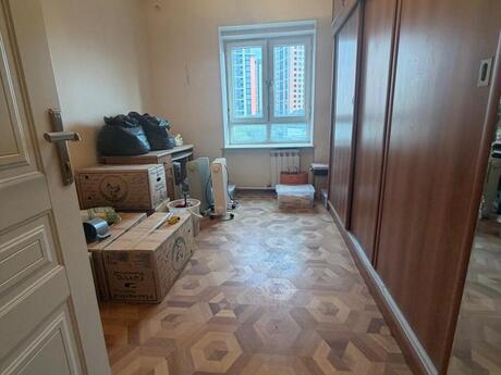 Продаётся 4-комнатная квартира в старом фонде, Elmlər Akademiyası, 80 м², 257 000 AZN, фото 4 / 9