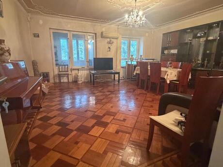 4 otaqlı mənzil, 80 m², Elmlər Akademiyası, 257 000 AZN