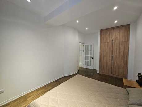 Vurğun Residence kompleksində 4 otaqlı yeni tikili mənzil kirayə verilir, 135 m², 3 000 AZN/ay, şəkil 3 / 12