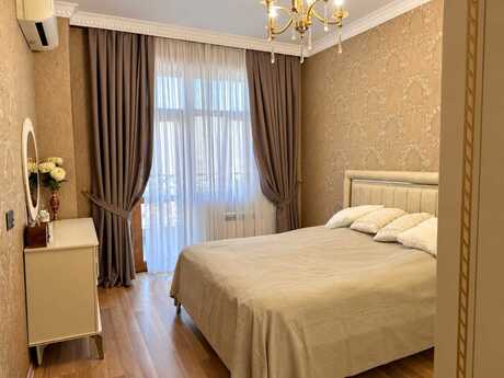 Продаётся 2-комнатная квартира в новостройке, Koroğlu, 75 м², 250 000 AZN, фото 3 / 6
