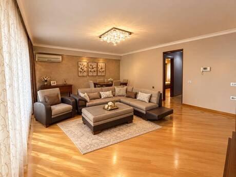 28 Mayda 3 otaqlı yeni tikili mənzil kirayə verilir, 150 m², 1 400 AZN/ay, şəkil 2 / 12