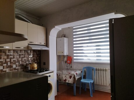 İnşaatçılarda 2 otaqlı köhnə tikili mənzil kirayə verilir, 66 m², 750 AZN/ay, şəkil 2 / 12