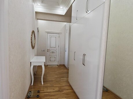 Qara Qarayevdə 3 otaqlı yeni tikili mənzil satılır, 85 m², 270 000 AZN, şəkil 4 / 12