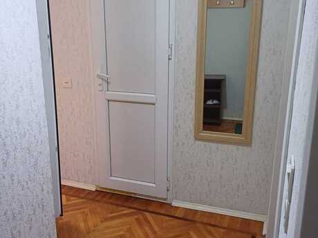 28 Mayda 2 otaqlı köhnə tikili mənzil kirayə verilir, 55 m², 850 AZN/ay, şəkil 3 / 5