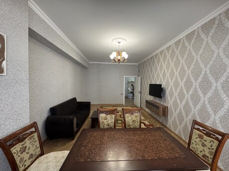 Bayılda 3 otaqlı yeni tikili mənzil kirayə verilir, 120 m², 830 AZN/ay, şəkil 2 / 12