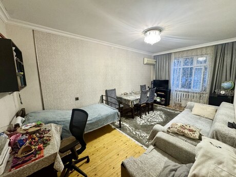 Объявление №6564030 - Баку, м. Халглар Достлугу, 3-комн., 65 м², 1/9 этаж
