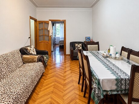 2-room old-build apartment for sale in Memar Əcəmi, 55 m², 150 000 AZN, photo 2 / 9