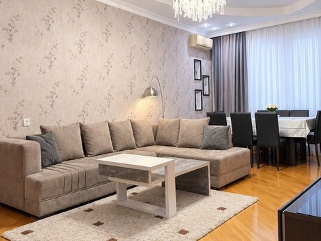 3 otaqlı mənzil, 162 m², Nəsimi, 1 200 AZN