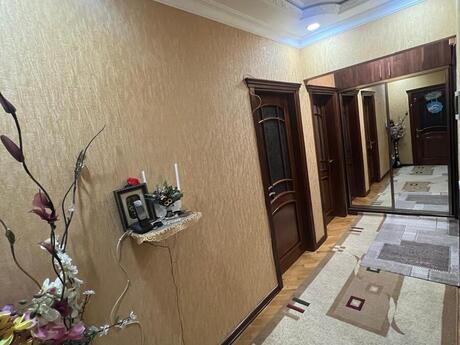 Bakıxanovda 4 otaqlı köhnə tikili mənzil satılır, 90 m², 245 000 AZN, şəkil 3 / 12