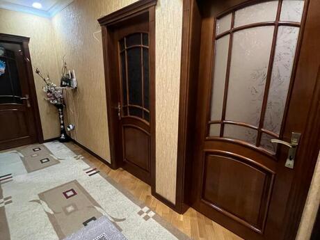 Bakıxanovda 4 otaqlı köhnə tikili mənzil satılır, 90 m², 245 000 AZN, şəkil 2 / 12