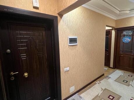 4 otaq · 90 m² · 5/5 mərtəbə, Bakıxanov