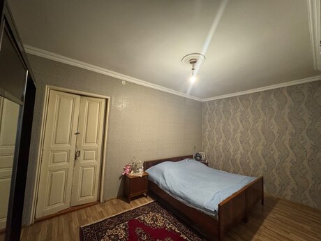 İnşaatçılarda 3 otaqlı həyət evi satılır, 70 m², 189 000 AZN, şəkil 2 / 12