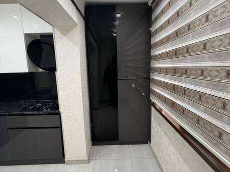 Xalqlar Dostluğunda 4 otaqlı köhnə tikili mənzil satılır, 110 m², 281 000 AZN, şəkil 5 / 12