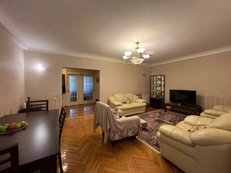 Nizamidə 3 otaqlı köhnə tikili mənzil satılır, 95 m², 280 000 AZN, şəkil 5 / 12