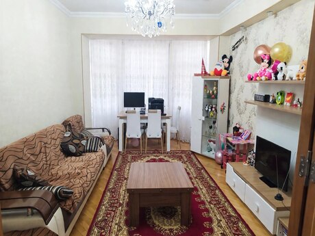 2 otaqlı mənzil, 80 m², Yasamal, 180 000 AZN