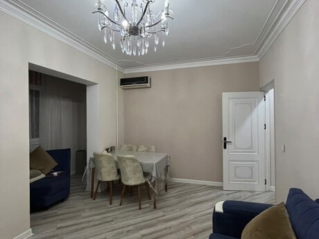 Azadlıq Prospektidə 2 otaqlı köhnə tikili mənzil kirayə verilir, 50 m², 650 AZN/ay, şəkil 2 / 10
