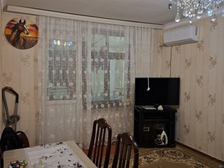 2-room old-build apartment for sale in İnşaatçılar, 52 m², 138 000 AZN, photo 2 / 11