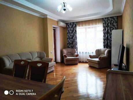 4 otaqlı mənzil, 250 m², Nizami, 649 500 AZN